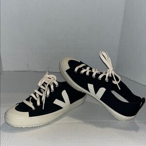 Veja Women's Sneakers in Black and Cream